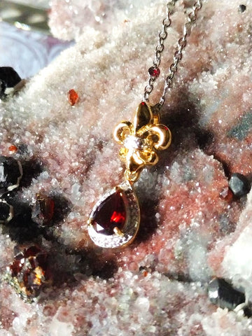 Vampire Bloodlines Fleur-de-Lis Heirloom of the Immortals