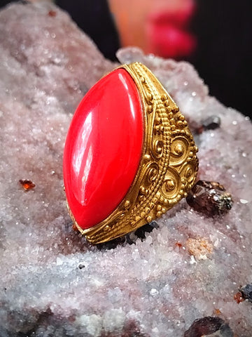 VAMPIRE THRONE RING OF THE RED PRIESTESS FOR SEDUCTION, GLAMOUR & BLOODLINE DOMINION