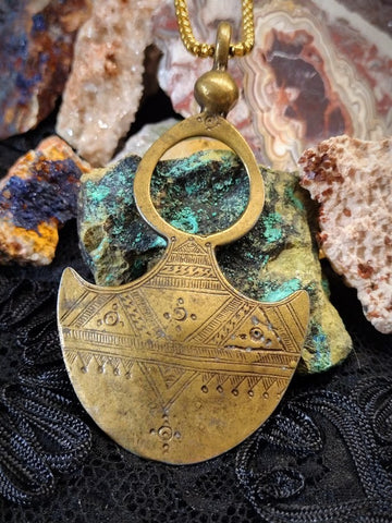 DESERT STAR PRIESTESS COSMIC KEY RELIC OF EXTRATERRESTRIAL BLOODLINES