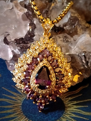 THE JEWEL OF APHRODITE – BEAUTY, DESIRE & ADORATION